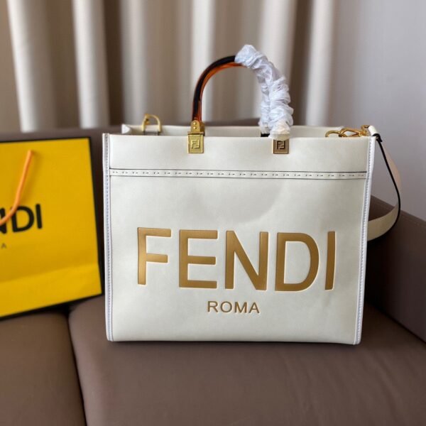 F334A7B1-8B7C-2F0A-99A4-494AA6CF61BA.jpg Fendi Sunshine Medium