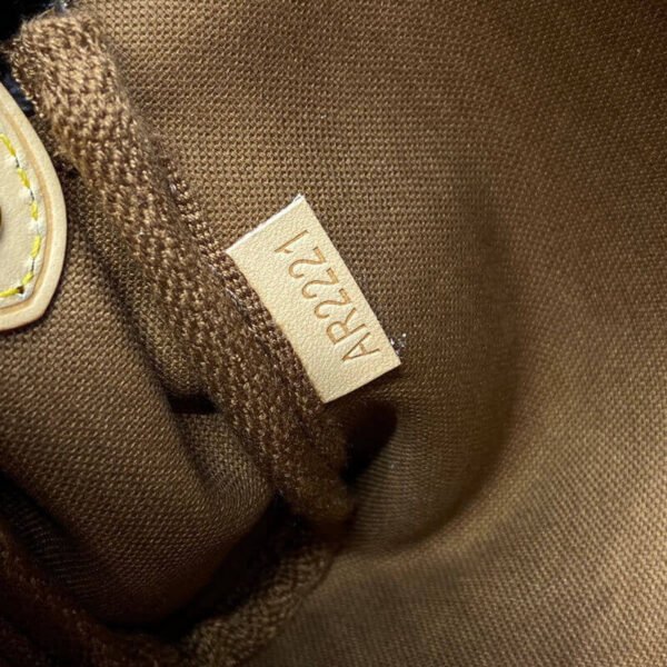 Louis Vuitton Eva Clutch M95567