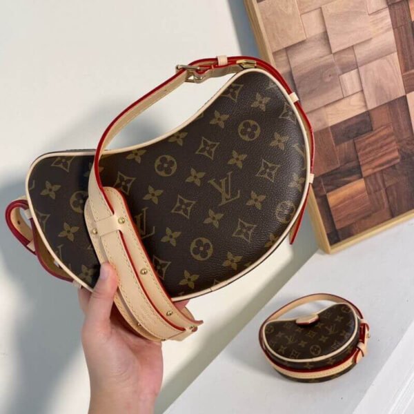 F97BC45D-E30D-A0F2-8D21-0207EE127F8A.jpg Louis Vuitton Monogram Canvas Croissant MM M46828