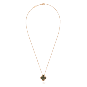 FE3DCAC3-8557-B13C-E110-2EDEB886AB7B.png Vintage Alhambra pendant