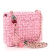 FE724A18-E6B0-726A-C57B-FCCDF9A3B90D.jpg Tweed Resin Quilted Mini Heart Square Flap Pink White