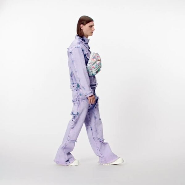 FE751D21-18D7-217E-AD37-76DC9ED0AAD7.jpg Bumbag Multipocket M21853