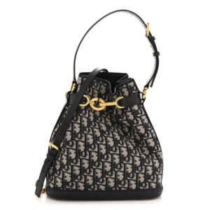 07bf5d60d093539de10b60cbbe8de279.jpg Oblique Calfskin Medium C'est Dior Bucket Bag Blue