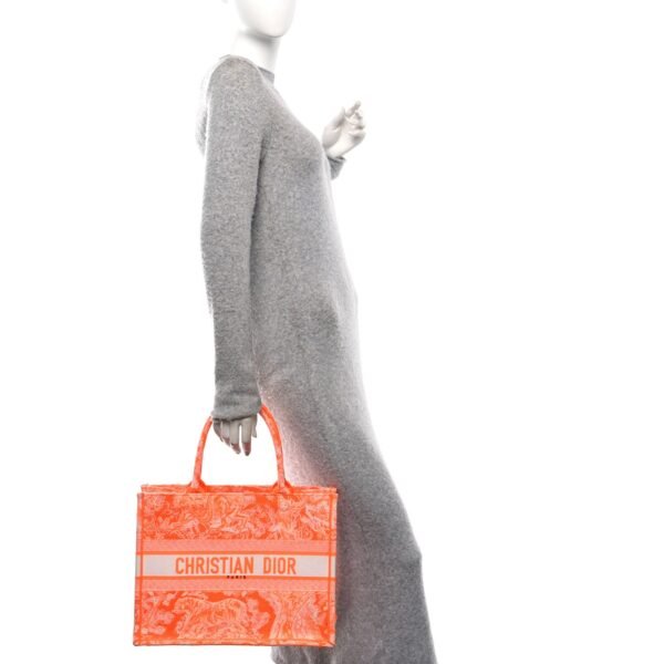 0874b2f6985fdde9e6bd851f62e7844e.jpg Canvas Embroidered Medium Dioriviera Toile De Jouy Book Tote Orange