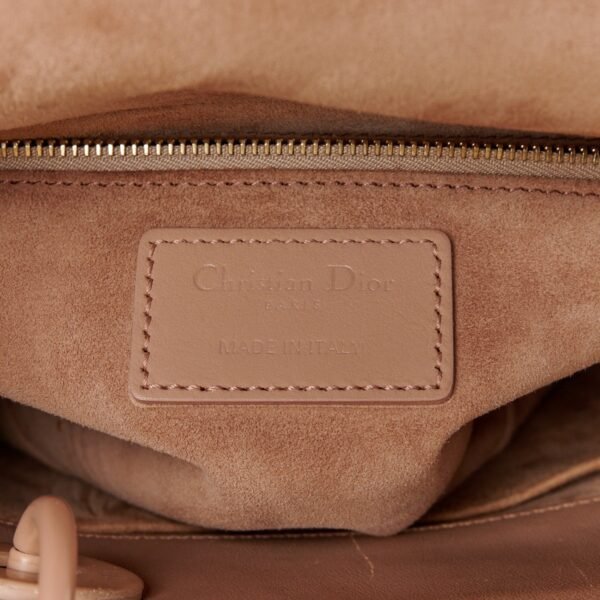 24b906b64fdbed5c70f21bf15f180acb.jpg Ultra Matte Calfskin Cannage Medium Lady Dior Beige