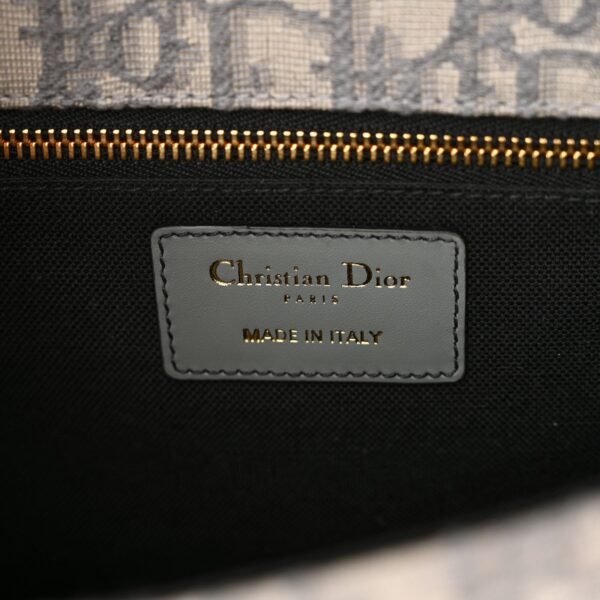 Oblique 30 Montaigne Flap Bag Grey