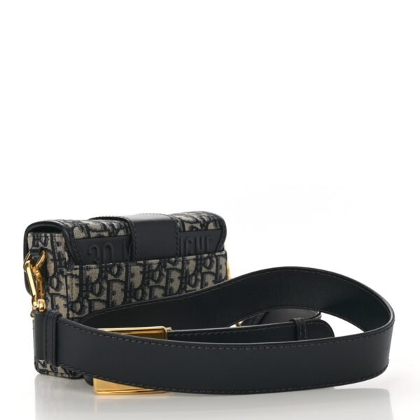 Oblique 30 Montaigne Box Bag Blue