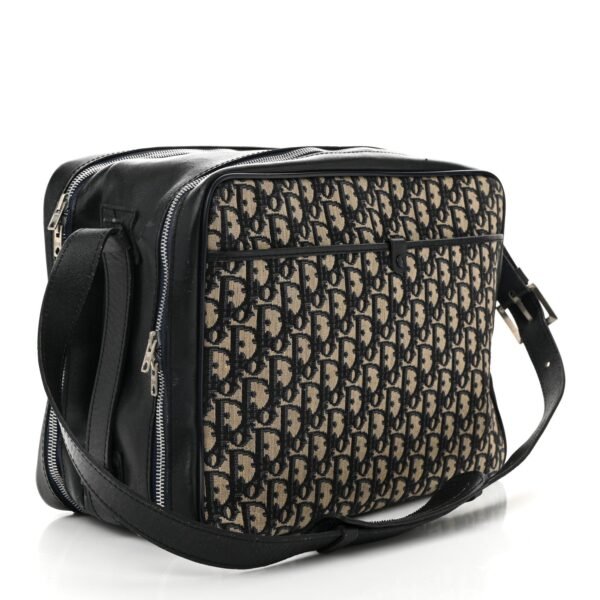 3f8ebb7f715260a51c054b3568bcdeb4.jpg Monogram Messenger Blue