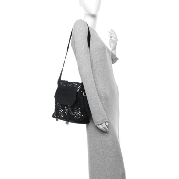 46c1b5917ecc43f396ec54ff032329f0.jpg Canvas Embroidered Mesh Diorcamp Messenger Black