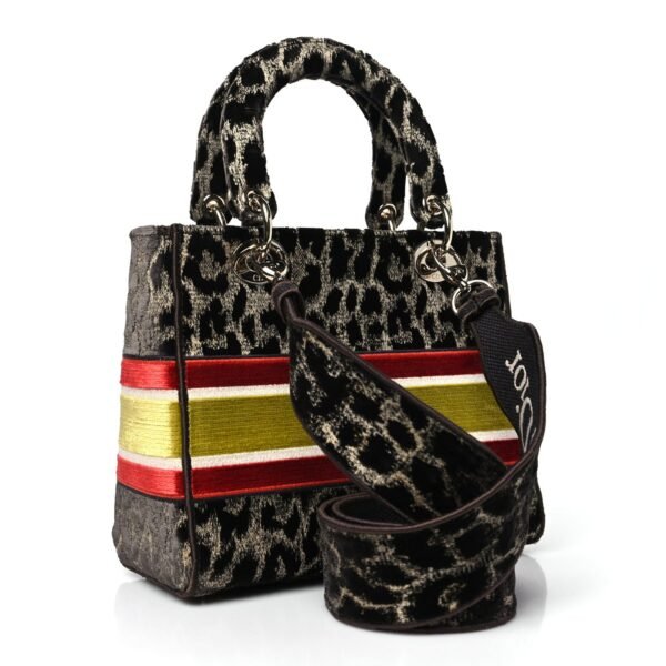 4f5015d9e757a3eb6ea5f82654d21d74.jpg Velvet Mizza Embroidered Medium Lady D-Lite Beige Multicolor