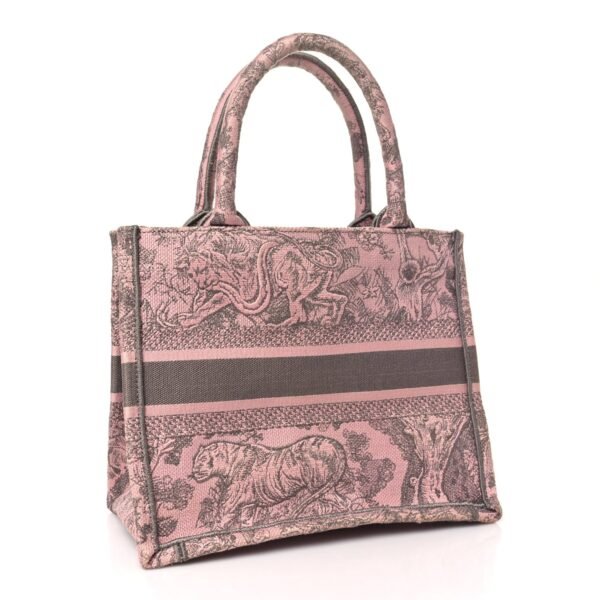 586918b4a21f4898685da8907ace6e38.jpg Canvas Embroidered Small Dioriviera Toile De Jouy Book Tote Pink