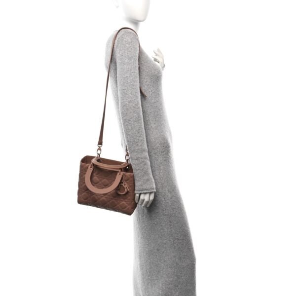 6613e1eaf9e54d932c61a02dc242618e.jpg Ultra Matte Calfskin Cannage Medium Lady Dior Beige