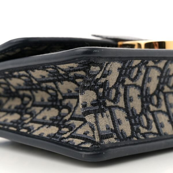 Oblique 30 Montaigne Flap Bag Blue