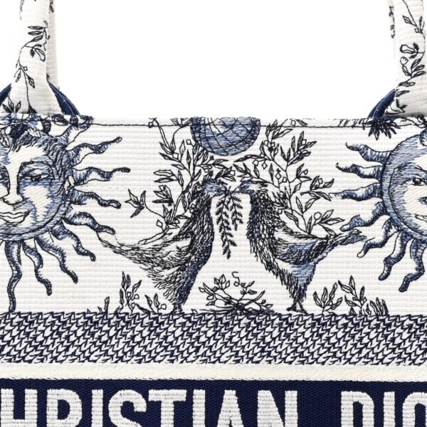 77246db8470010698f0d18e4a3a19663_d856bbab-8679-4bb4-9871-17c5aee7841f.jpg Canvas Embroidered Medium Toile De Jouy Soleil Book Tote Blue