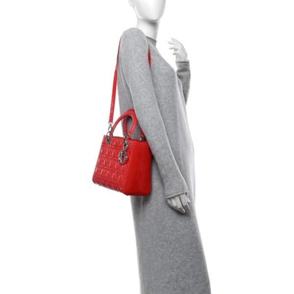807b93dac24ba906c33da7d1647feb8b.jpg Patent Cannage Medium Lady Dior Red