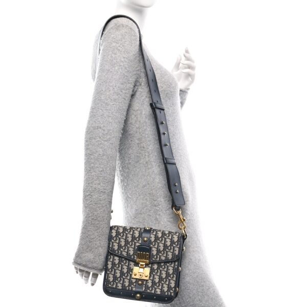 8c90c8fb79ad4531d05a481f8627ddcd.jpg Oblique Square DiorAddict Flap Navy Blue