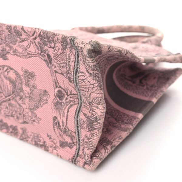 96e62ddcd078f257e049ae2448e2db97.jpg Canvas Embroidered Small Dioriviera Toile De Jouy Book Tote Pink