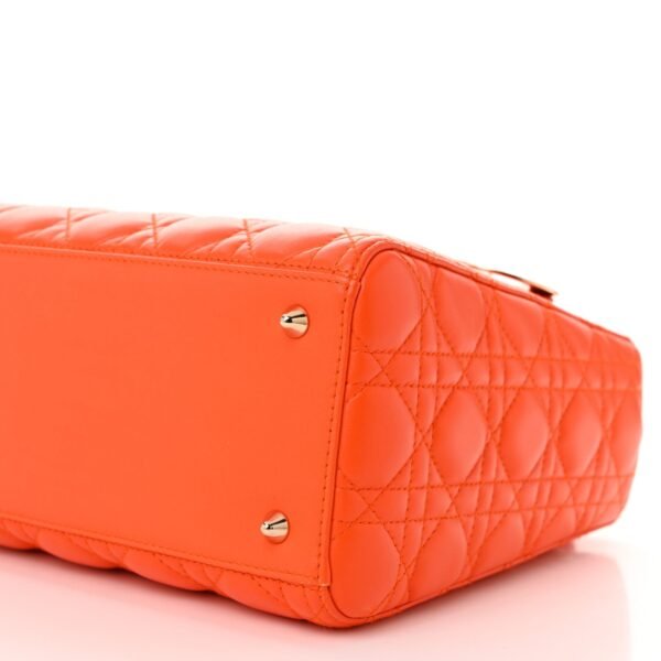 9885dee5b506b6b71960fa645cae50e2_bff8bb6b-d3f6-4610-83ed-e35087c3b992.jpg Lambskin Cannage Medium Lady Dior Orange