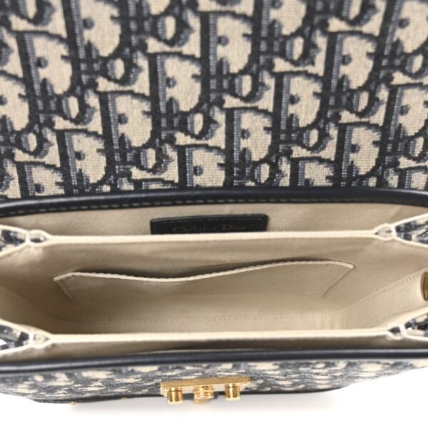 98a489590c4538f2426ee4a217541a86.jpg Oblique Square DiorAddict Flap Navy Blue