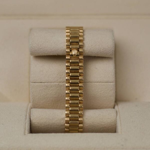 Rolex Datejust 26mm – Ref: 69178 – Champagne Diamond Dial, 18K Yellow Gold President Bracelet Women’s Watch