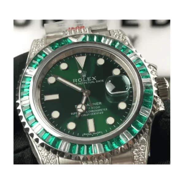 Rolex Submariner 116610LV “Hulk Iced Out” Premium Replica 1:1