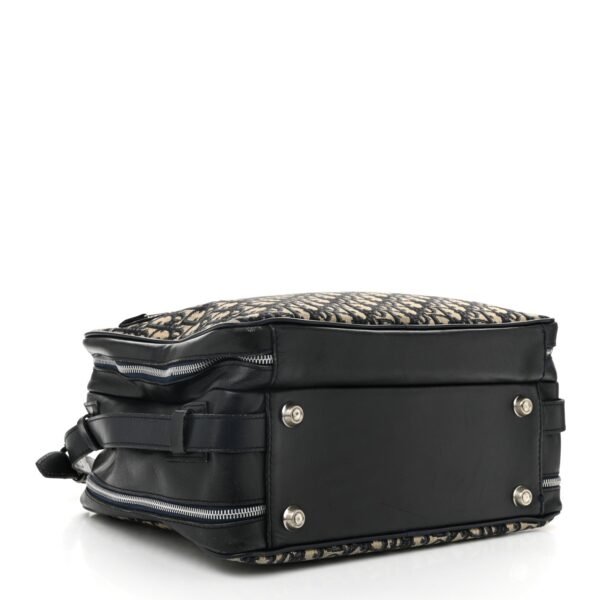 a39d5228086d0bb384d1d5e3145ee271.jpg Monogram Messenger Blue