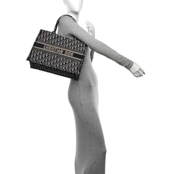 Oblique Medium Book Tote Blue Multicolor