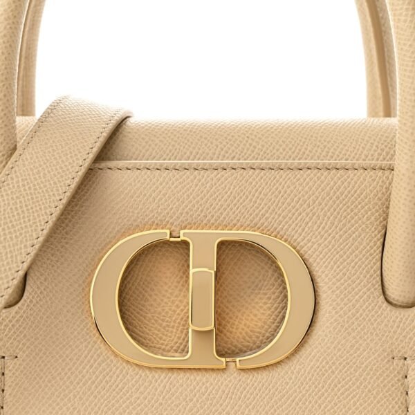 afce271f3bf2d4face13b6b1a1949d3f.jpg Grained Calfskin Medium St. Honore Tote Beige