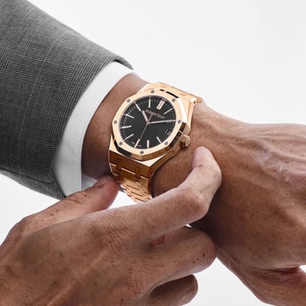 Audemars Piguet Royal Oak 15510OR.OO.1320OR.04 Rose Gold Black Dial