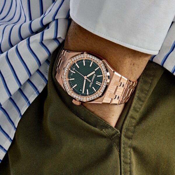 Audemars Piguet Royal Oak 15551OR.ZZ.1356OR.06  Selfwinding Rose Gold Khaki Green Dial