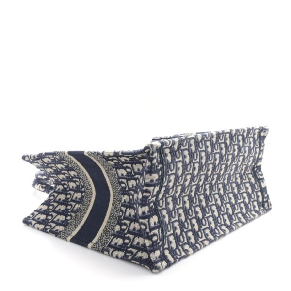 cbf799de194f385476615aab49b560cc.jpg Oblique Medium Book Tote Blue Multicolor