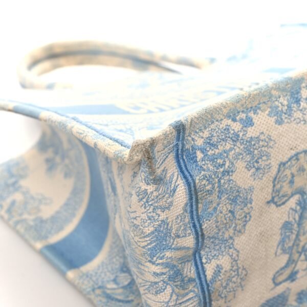 Canvas Embroidered Medium Dioriviera Toile De Jouy Book Tote Light Blue
