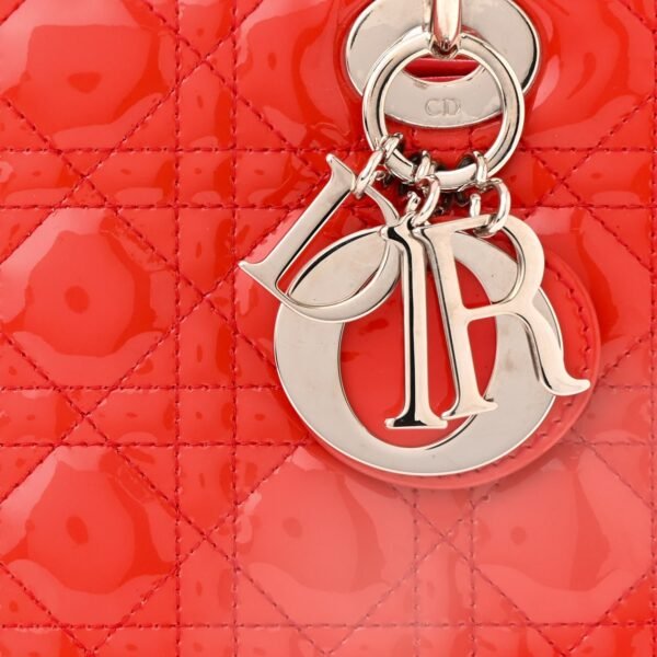 e50d925ea43a4655a82beca377492104.jpg Patent Cannage Medium Lady Dior Red