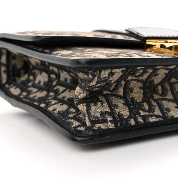 f09f8dd04b9c067a79fe86a8299c72be.jpg Oblique 30 Montaigne Flap Bag Blue