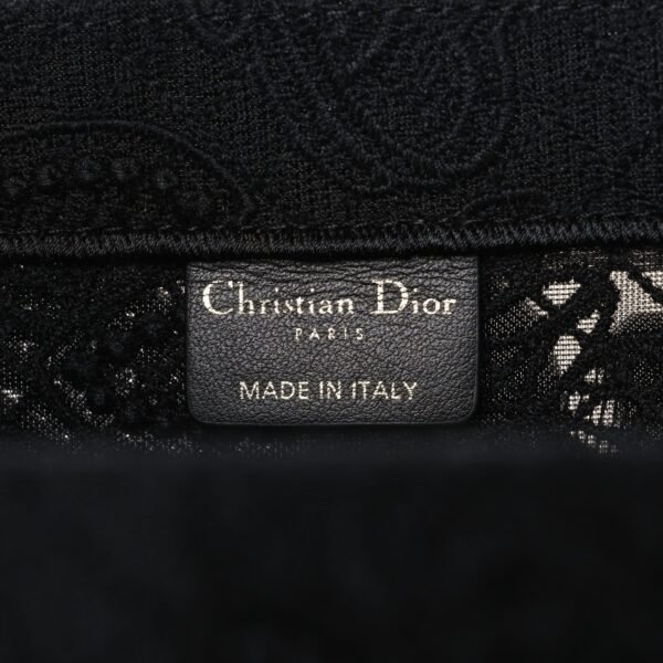 f0cd95ce1852334e6abb9f7405515483.jpg Embroidered 3D Macrame D-Lace Butterfly Medium Book Tote Black